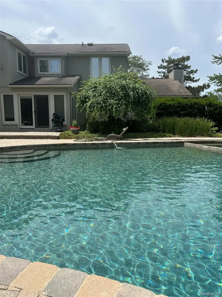 3958 Winterset Court West Bloomfield Charter Township MI 48323