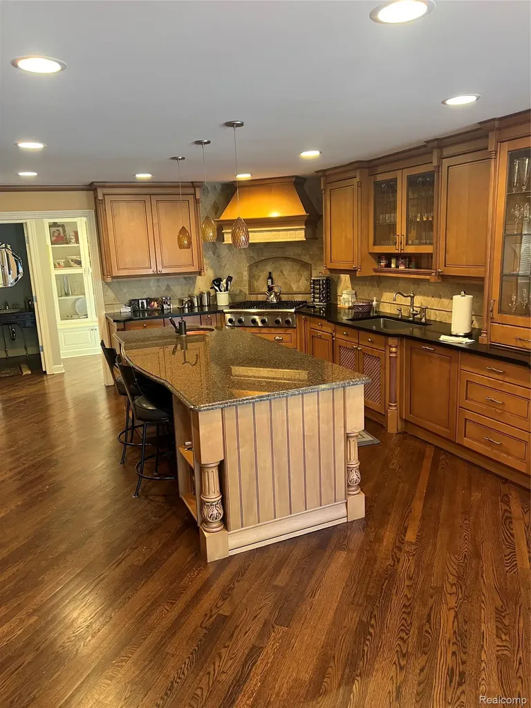 3958 Winterset Court West Bloomfield Charter Township MI 48323