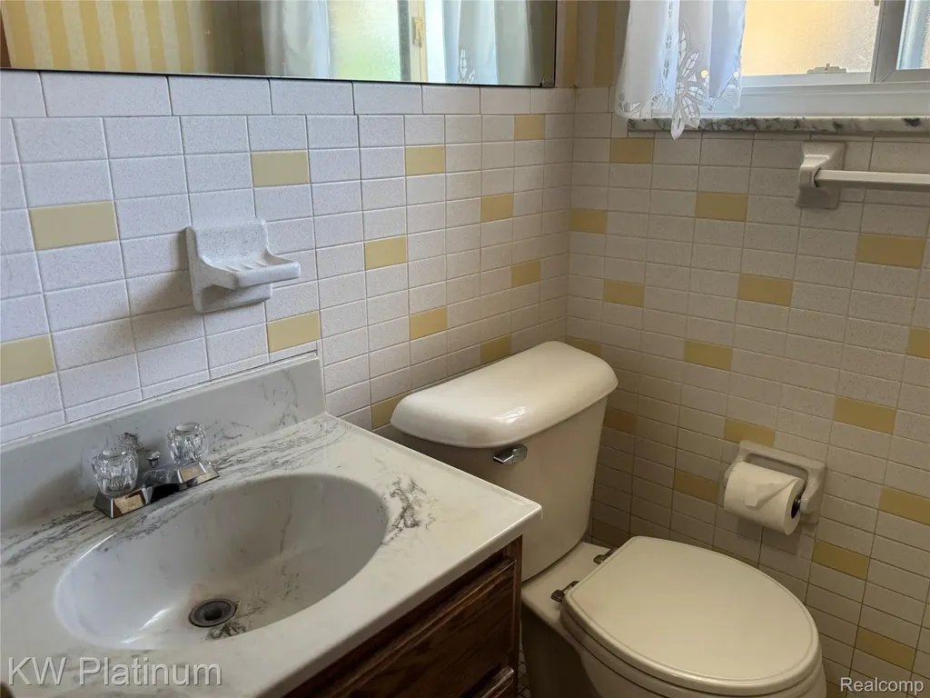 37351 Andrew Drive Sterling Heights City MI 48312