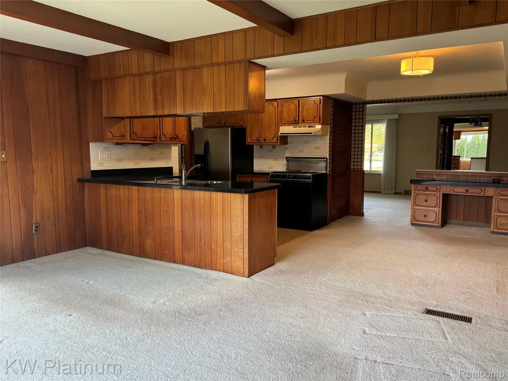 37351 Andrew Drive Sterling Heights City MI 48312