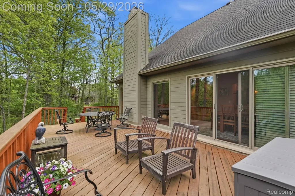47301 Bramblewood Court Novi City MI 48374