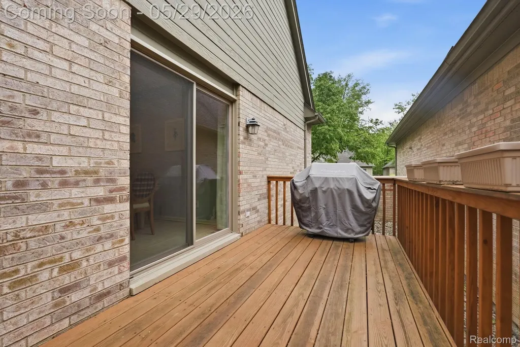 47301 Bramblewood Court Novi City MI 48374