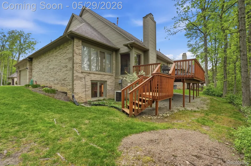 47301 Bramblewood Court Novi City MI 48374