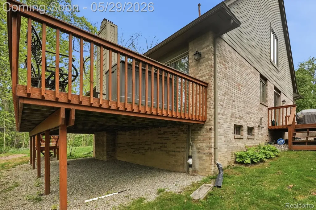 47301 Bramblewood Court Novi City MI 48374