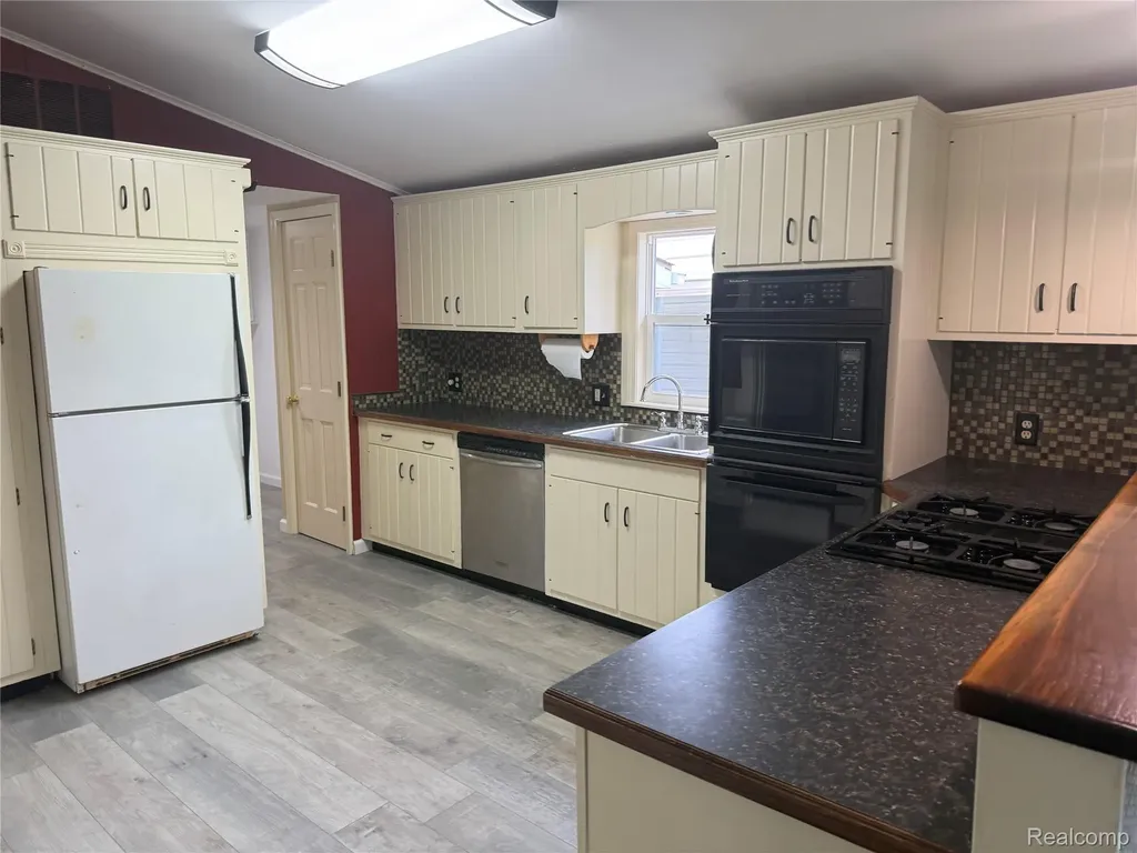 7149-7163 Burpee Road Atlas Township MI 48439