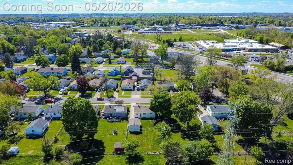 1002 Kettering Avenue Pontiac City MI 48340