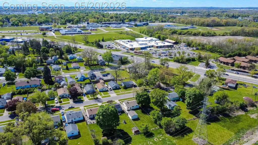 1002 Kettering Avenue Pontiac City MI 48340