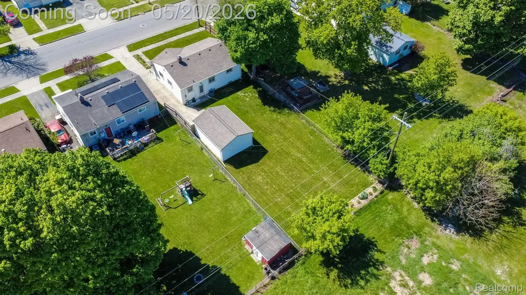 1002 Kettering Avenue Pontiac City MI 48340