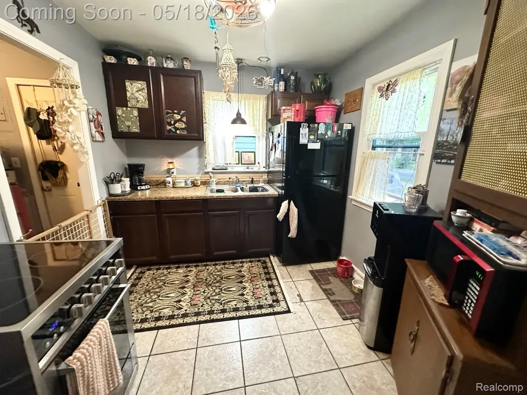 1331 Comfort Street Lansing City MI 48915