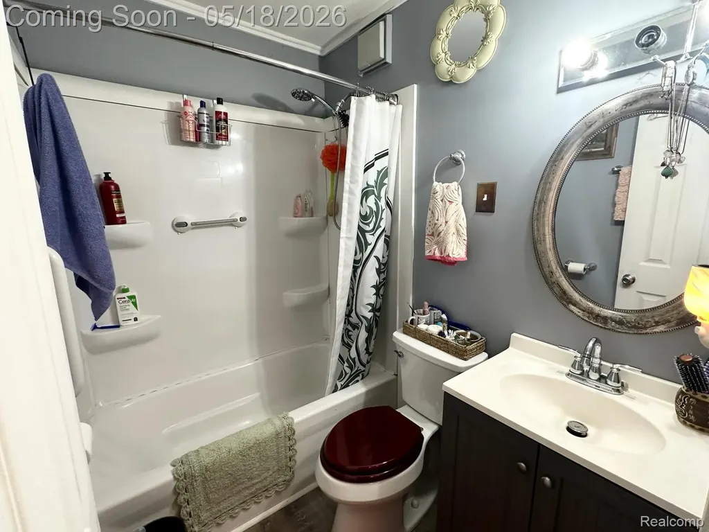 1331 Comfort Street Lansing City MI 48915