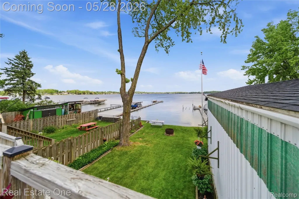 9528 Main Street Northfield Township MI 48189