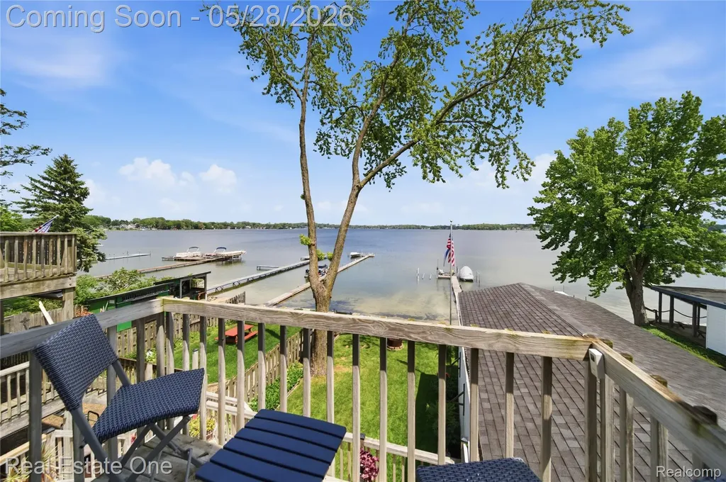 9528 Main Street Northfield Township MI 48189