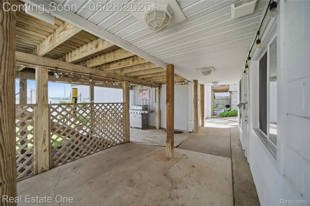 9528 Main Street Northfield Township MI 48189