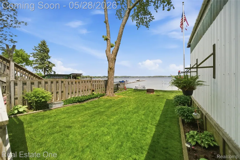 9528 Main Street Northfield Township MI 48189