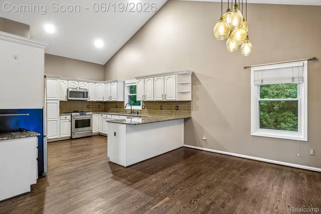 2093 Deer Run Trail Waterford Charter Township MI 48329