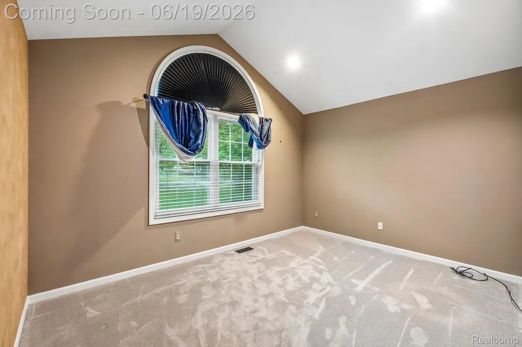 2093 Deer Run Trail Waterford Charter Township MI 48329