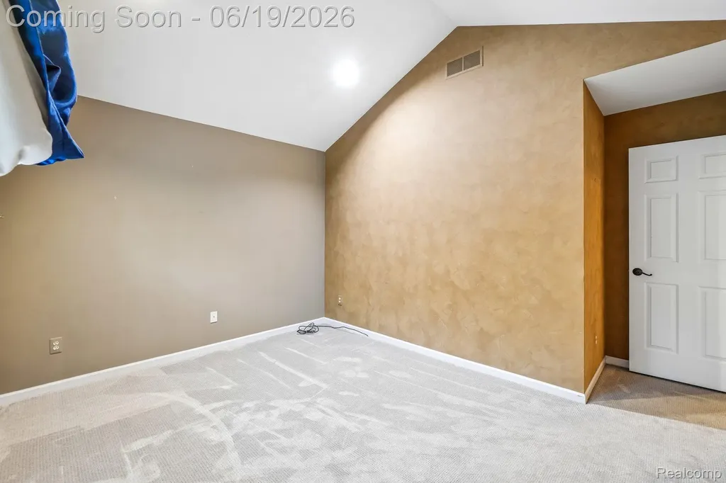 2093 Deer Run Trail Waterford Charter Township MI 48329