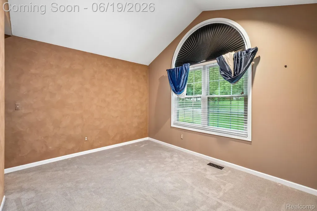2093 Deer Run Trail Waterford Charter Township MI 48329