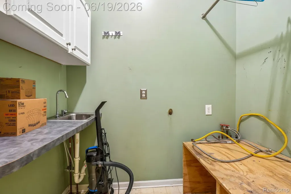 2093 Deer Run Trail Waterford Charter Township MI 48329