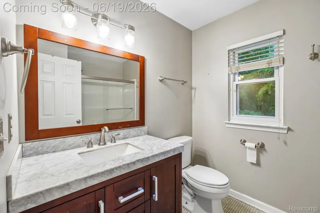 2093 Deer Run Trail Waterford Charter Township MI 48329
