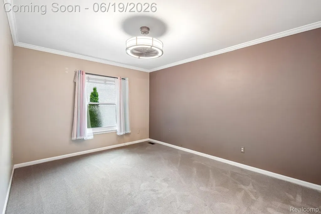 2093 Deer Run Trail Waterford Charter Township MI 48329