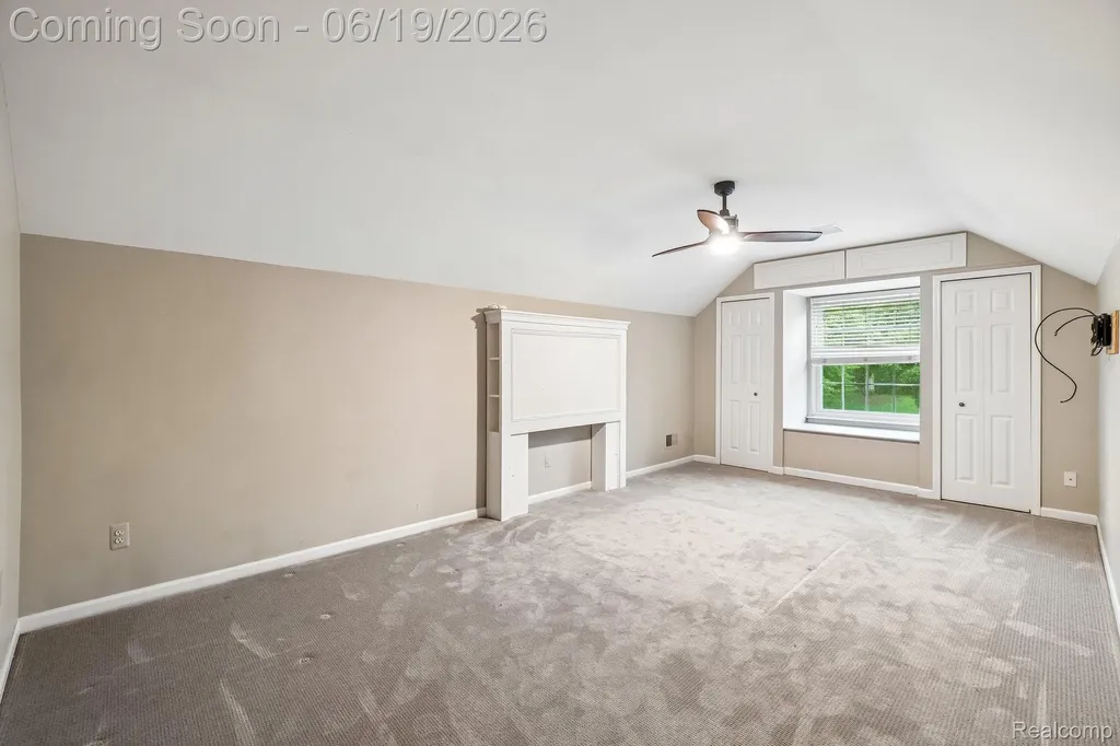 2093 Deer Run Trail Waterford Charter Township MI 48329