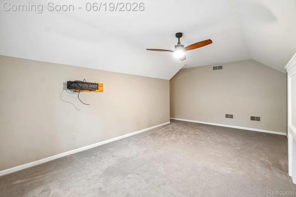 2093 Deer Run Trail Waterford Charter Township MI 48329
