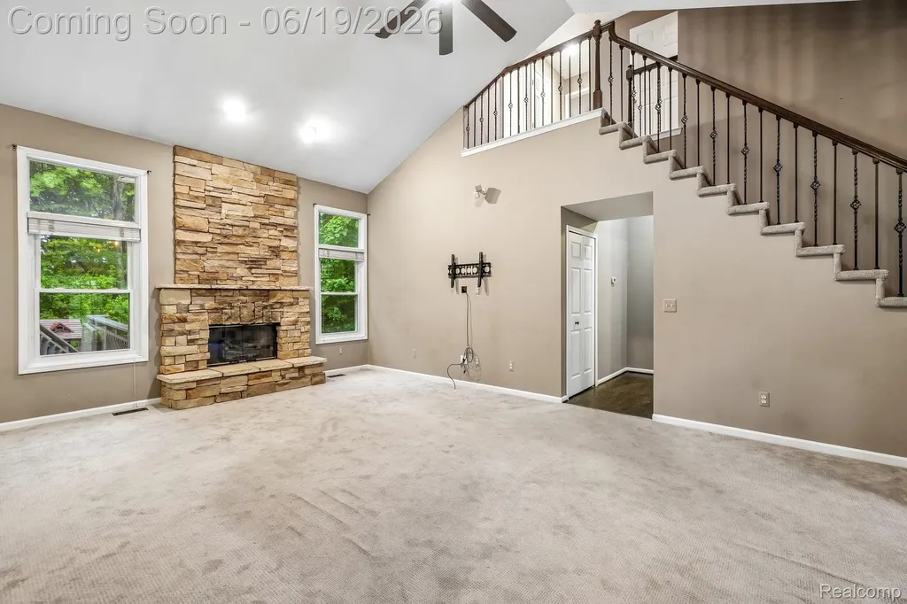 2093 Deer Run Trail Waterford Charter Township MI 48329