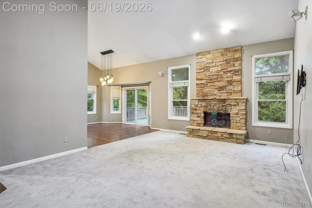 2093 Deer Run Trail Waterford Charter Township MI 48329