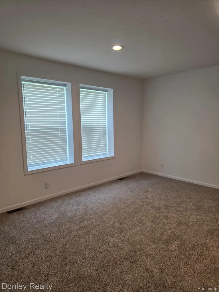 20 Hillview Peck Village MI 48466