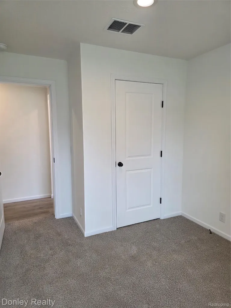 20 Hillview Peck Village MI 48466