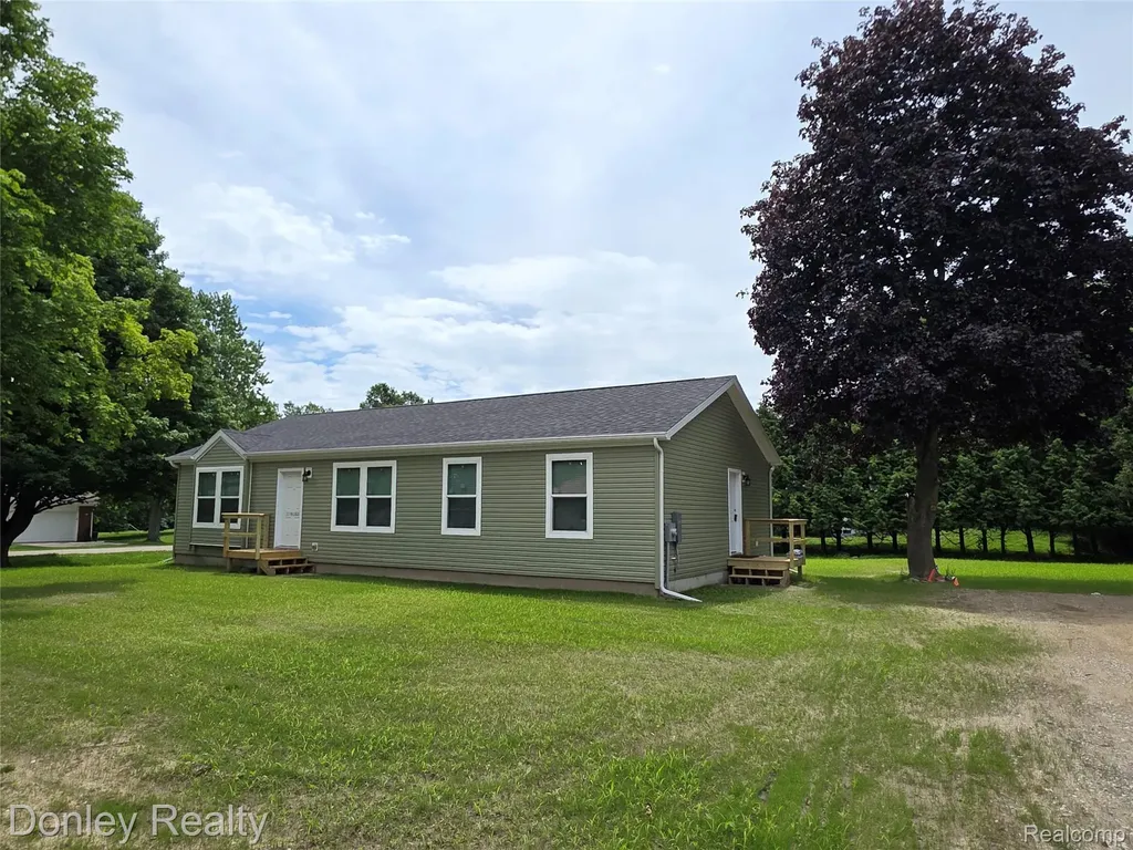 20 Hillview Peck Village MI 48466