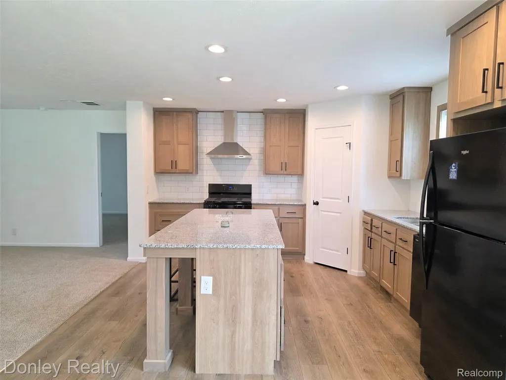 20 Hillview Peck Village MI 48466