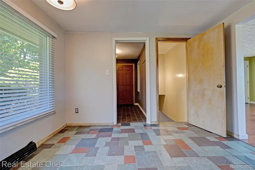 1140 Seneca Road Orion Charter Township MI 48362
