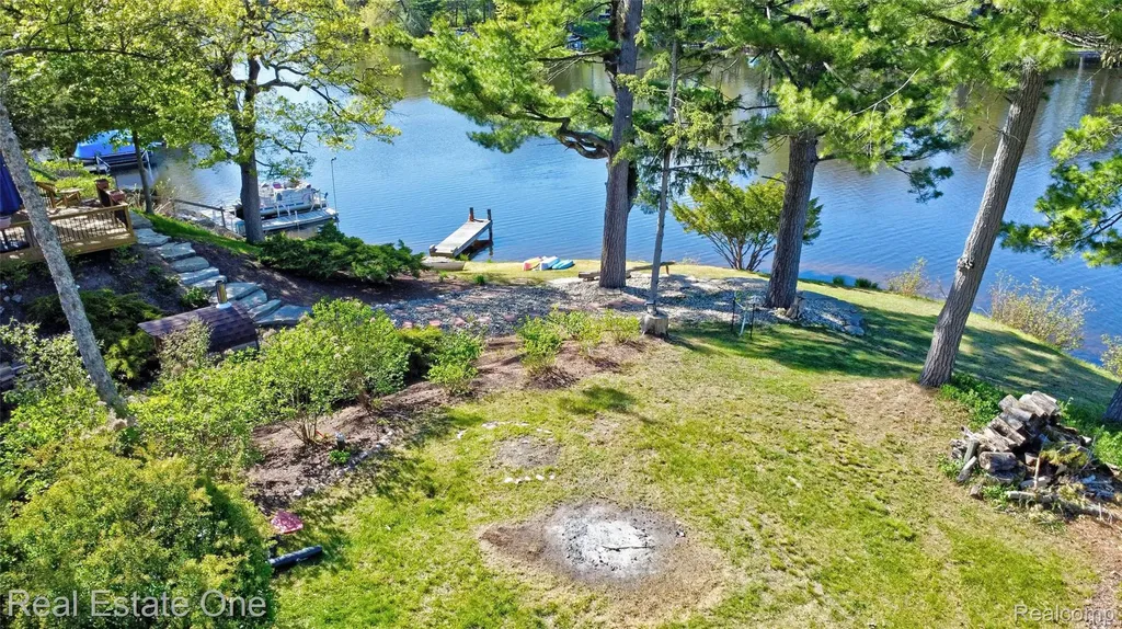 1140 Seneca Road Orion Charter Township MI 48362