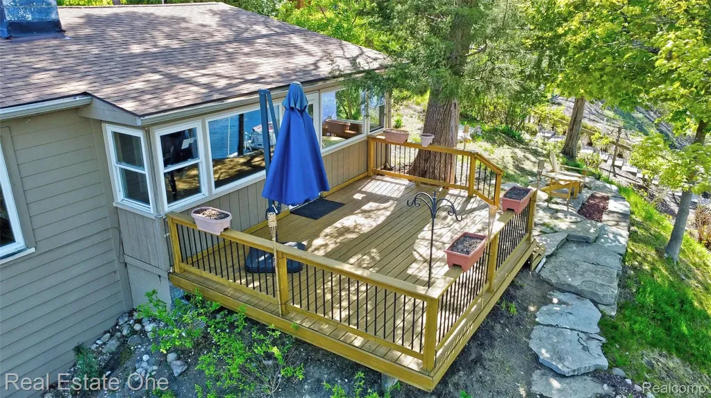 1140 Seneca Road Orion Charter Township MI 48362