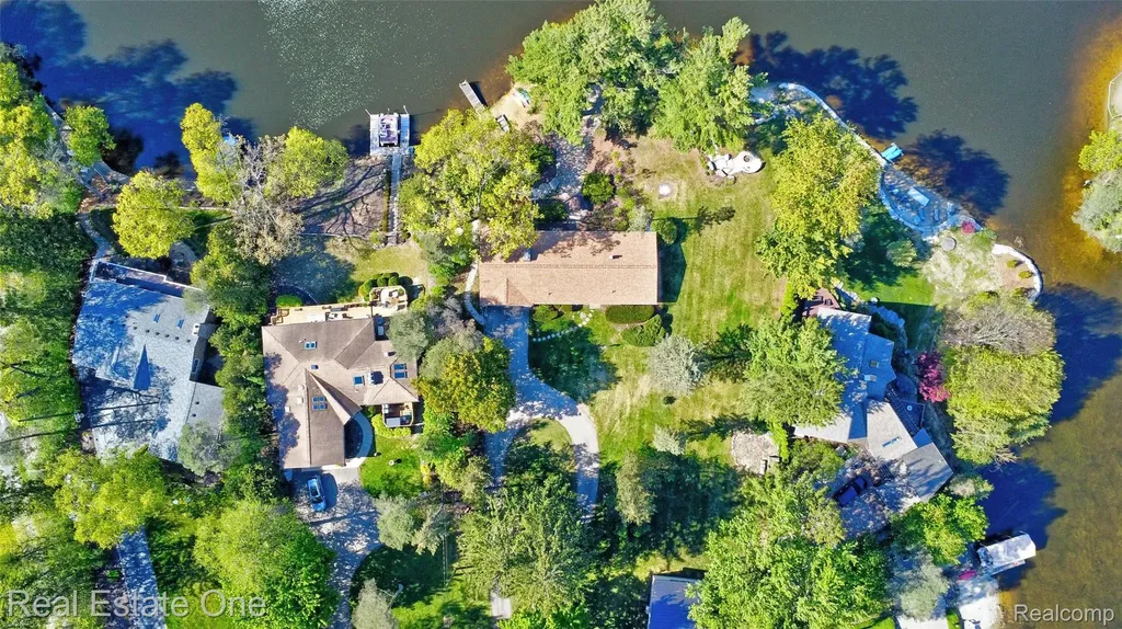 1140 Seneca Road Orion Charter Township MI 48362