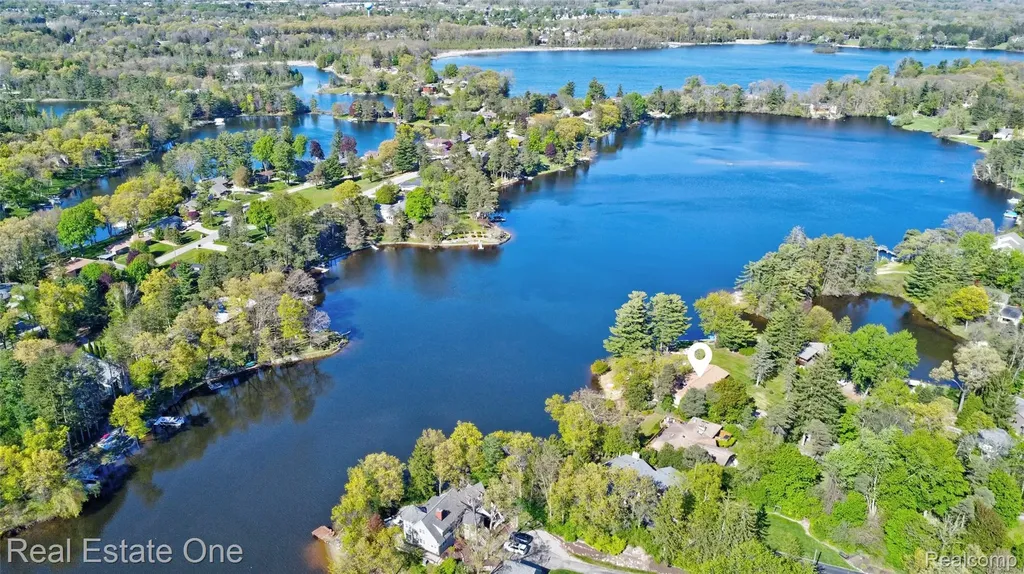 1140 Seneca Road Orion Charter Township MI 48362