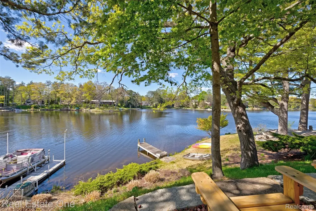 1140 Seneca Road Orion Charter Township MI 48362