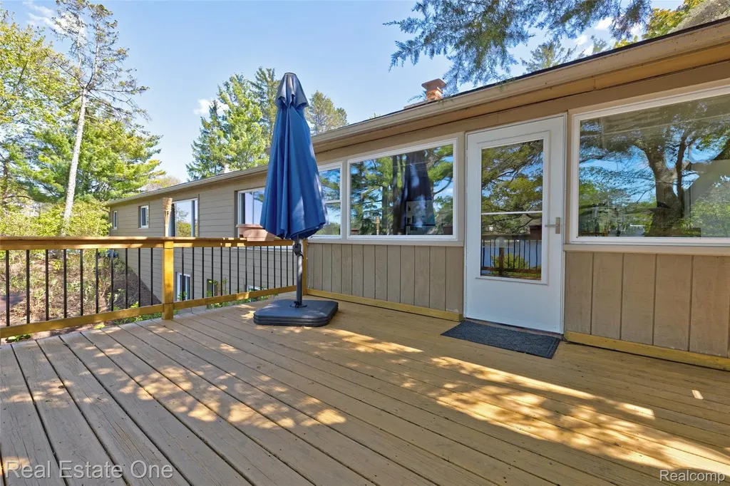 1140 Seneca Road Orion Charter Township MI 48362