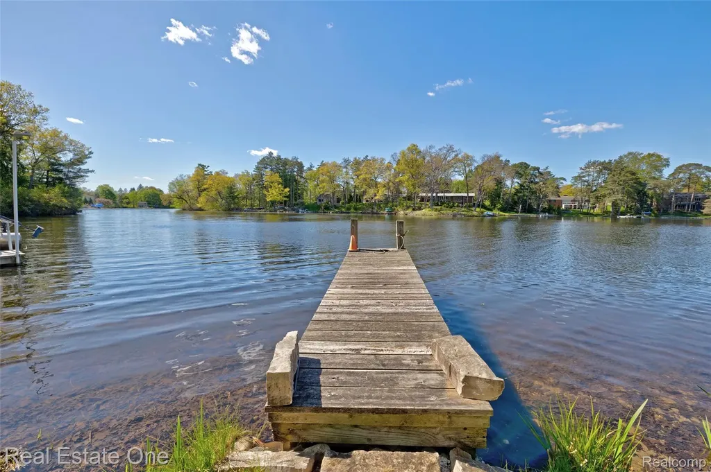 1140 Seneca Road Orion Charter Township MI 48362