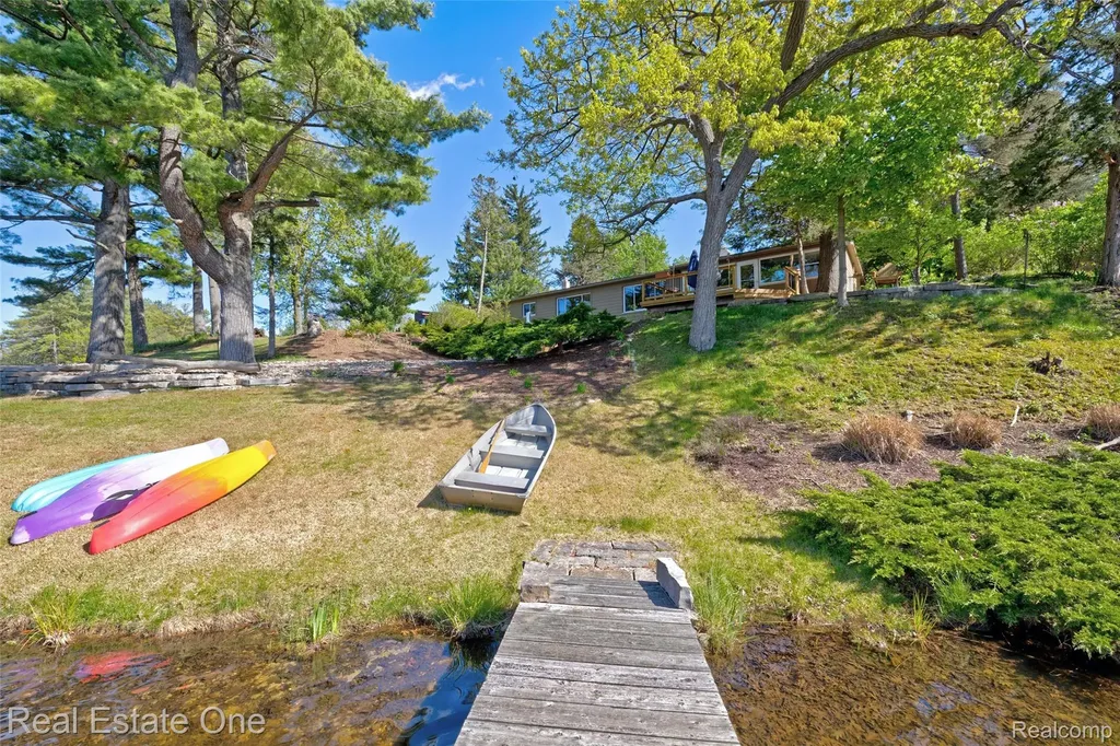 1140 Seneca Road Orion Charter Township MI 48362