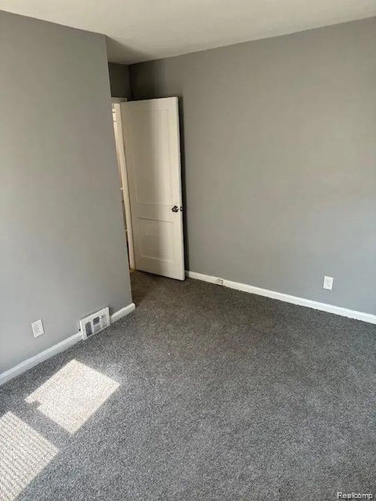 8501 Roselawn Street Detroit City MI 48204