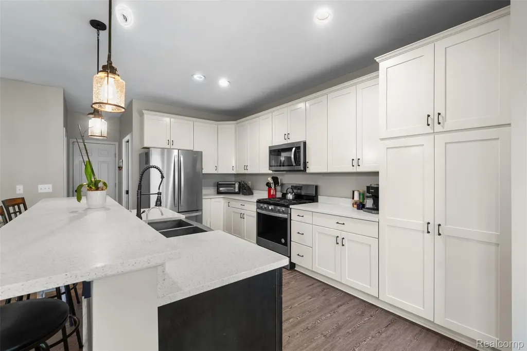 8306 Foster Road Springfield Charter Township MI 48346