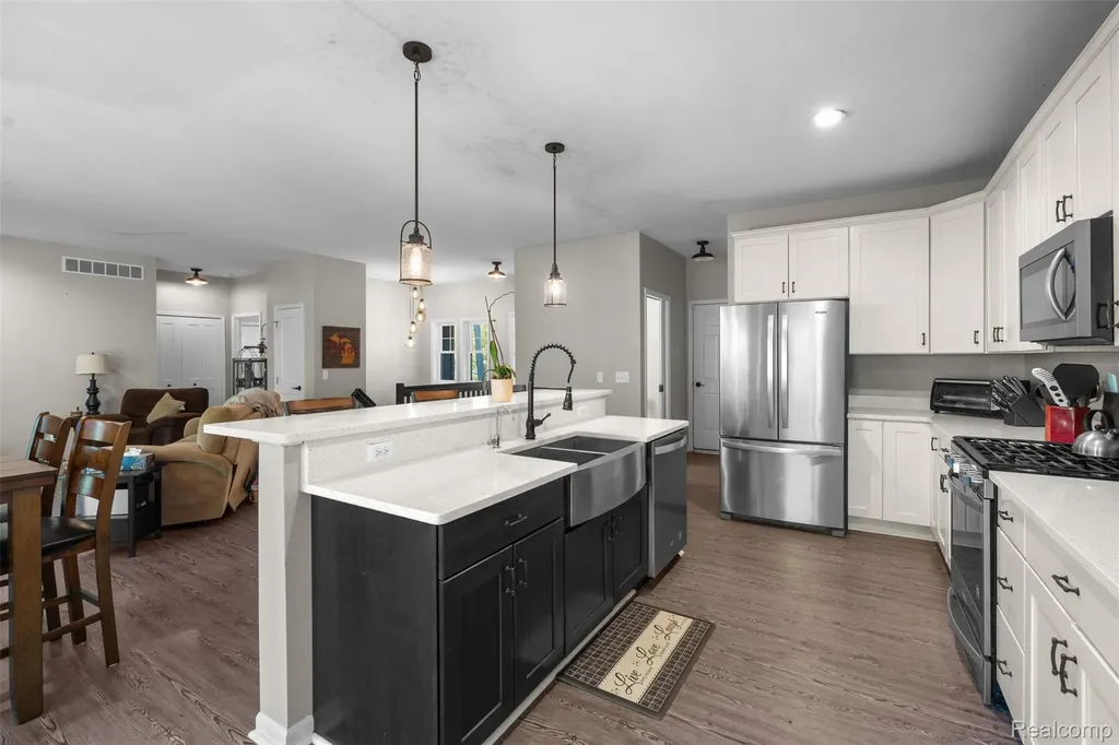 8306 Foster Road Springfield Charter Township MI 48346