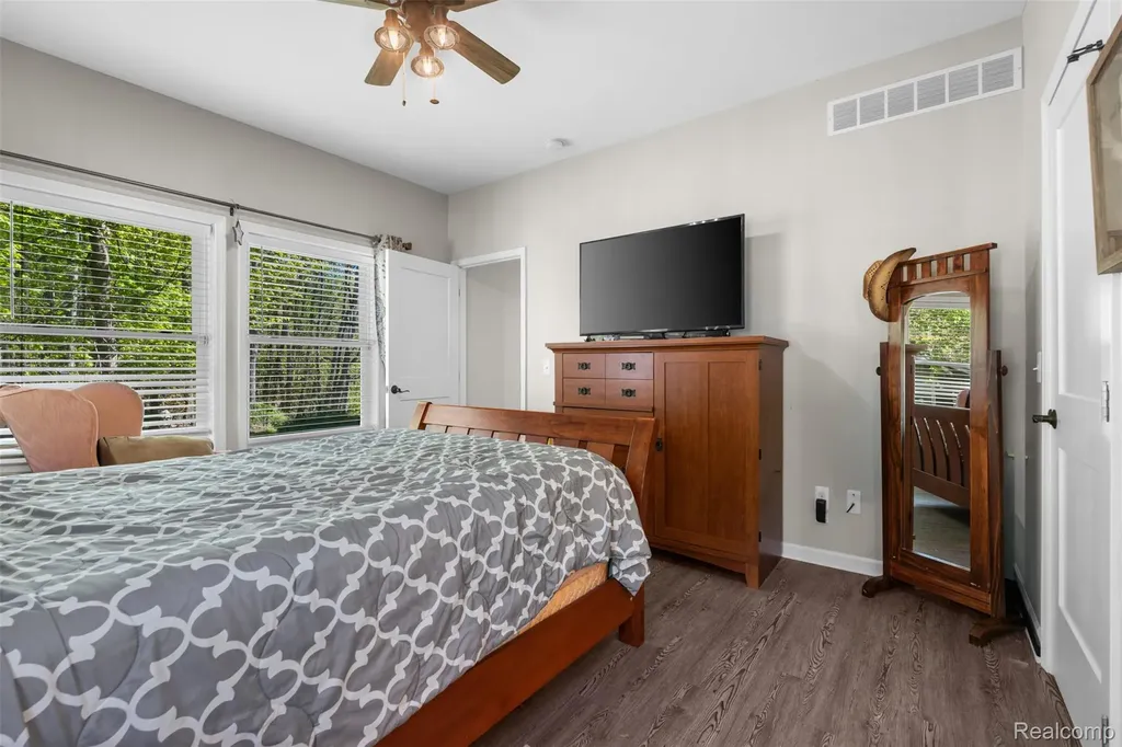 8306 Foster Road Springfield Charter Township MI 48346