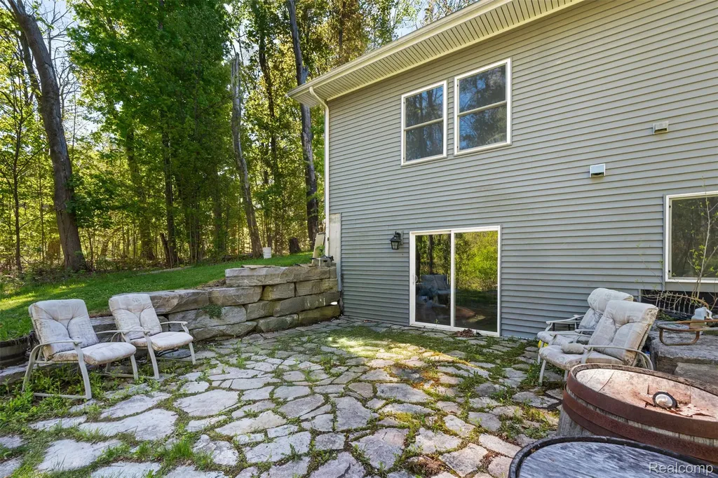 8306 Foster Road Springfield Charter Township MI 48346