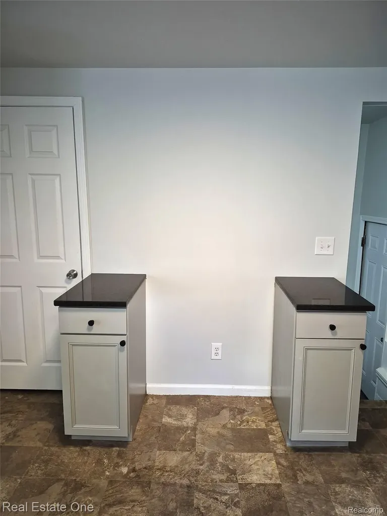 51 Elizabeth Street River Rouge City MI 48218
