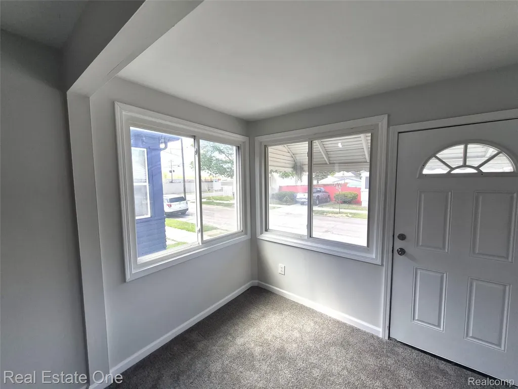 51 Elizabeth Street River Rouge City MI 48218