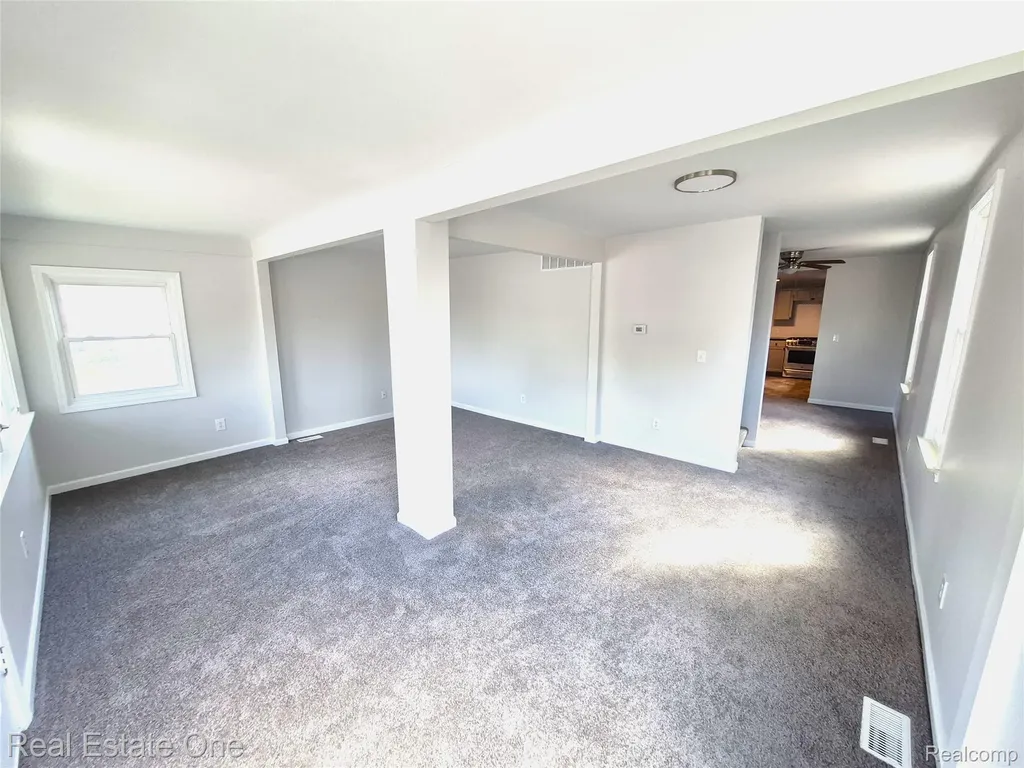 51 Elizabeth Street River Rouge City MI 48218